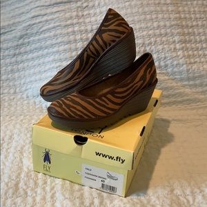 FLY London YALU Tiger/Dark Brown Size 40